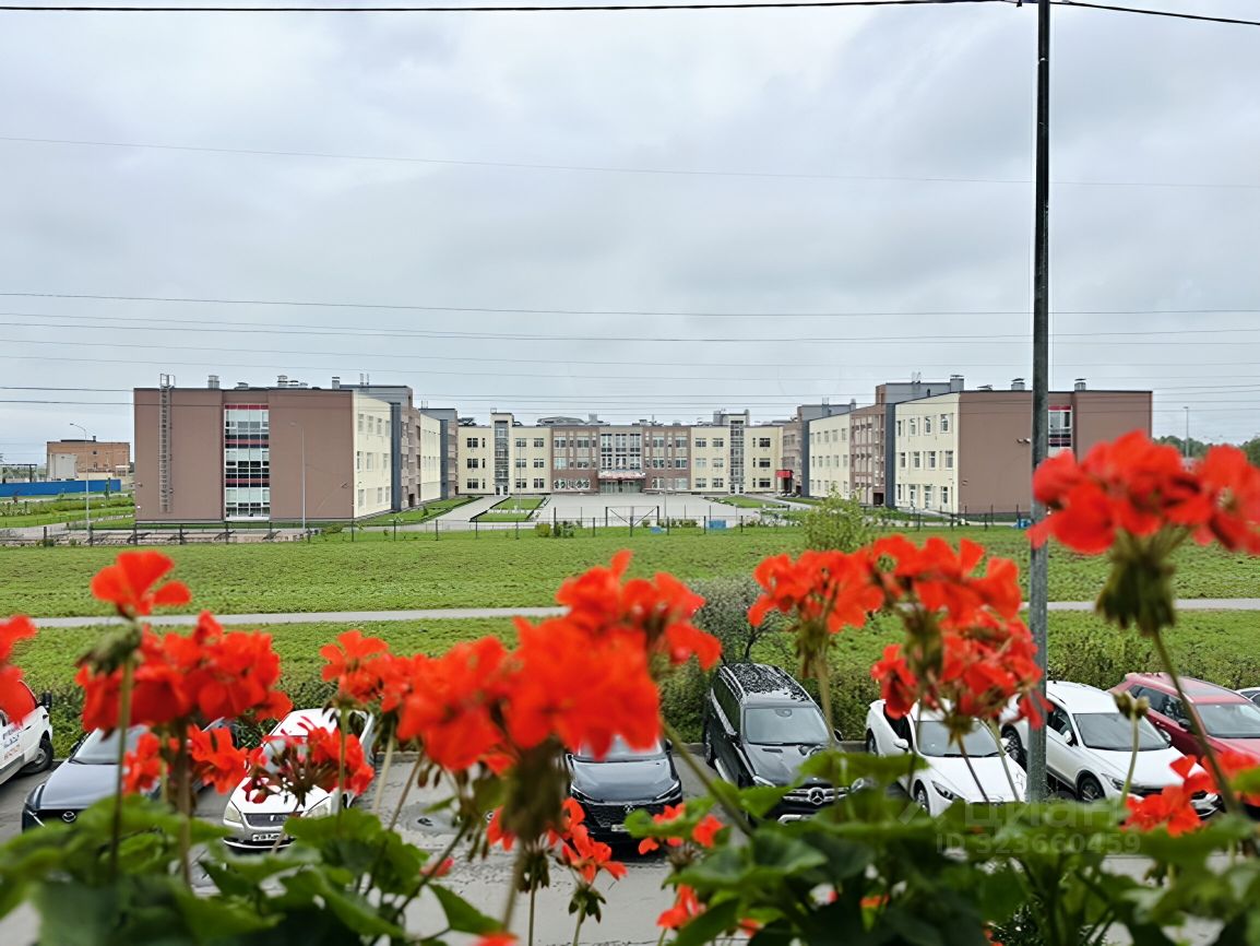 Продажа 3-комн квартиры на вторичном рынке пос. Шушары, Славянка тер., улица Ростовская, 4к8