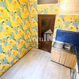 Продажа 1-комн квартиры на вторичном рынке улица Маршала Казакова,  д. 72 к1