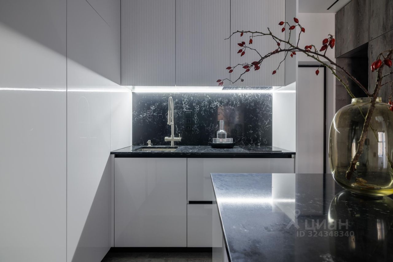 Аренда 2-комн квартиры на вторичном рынке проспект Лихачева, 12к2