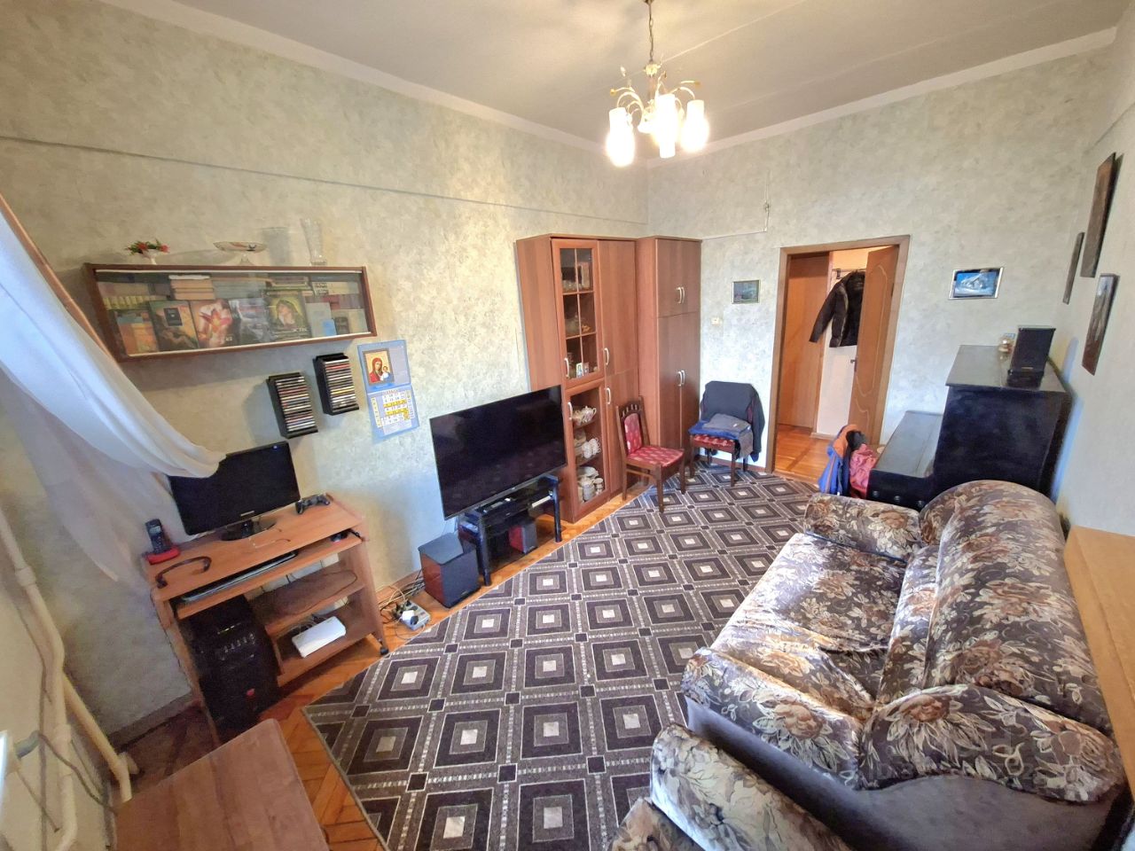 Продажа 3-комн квартиры на вторичном рынке Варшавское шоссе, 2