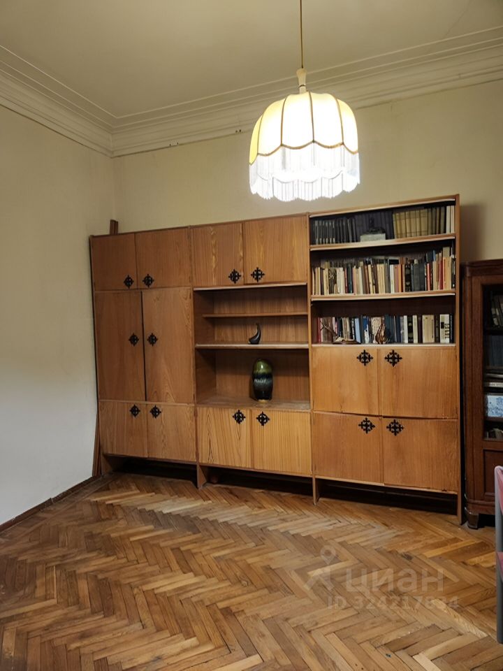Продажа 3-комн квартиры на вторичном рынке Осташковская улица, 9К1