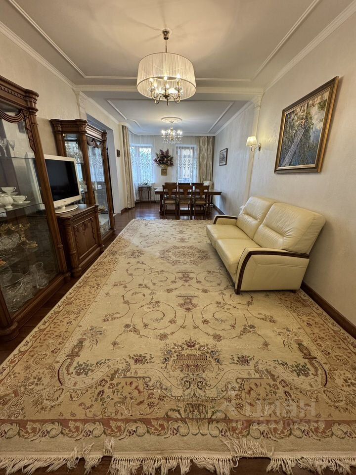 Продажа 6-комн квартиры на вторичном рынке Старокачаловская улица, 10