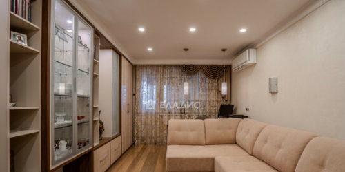 3-комн квартира ул Богданова,  д. 42