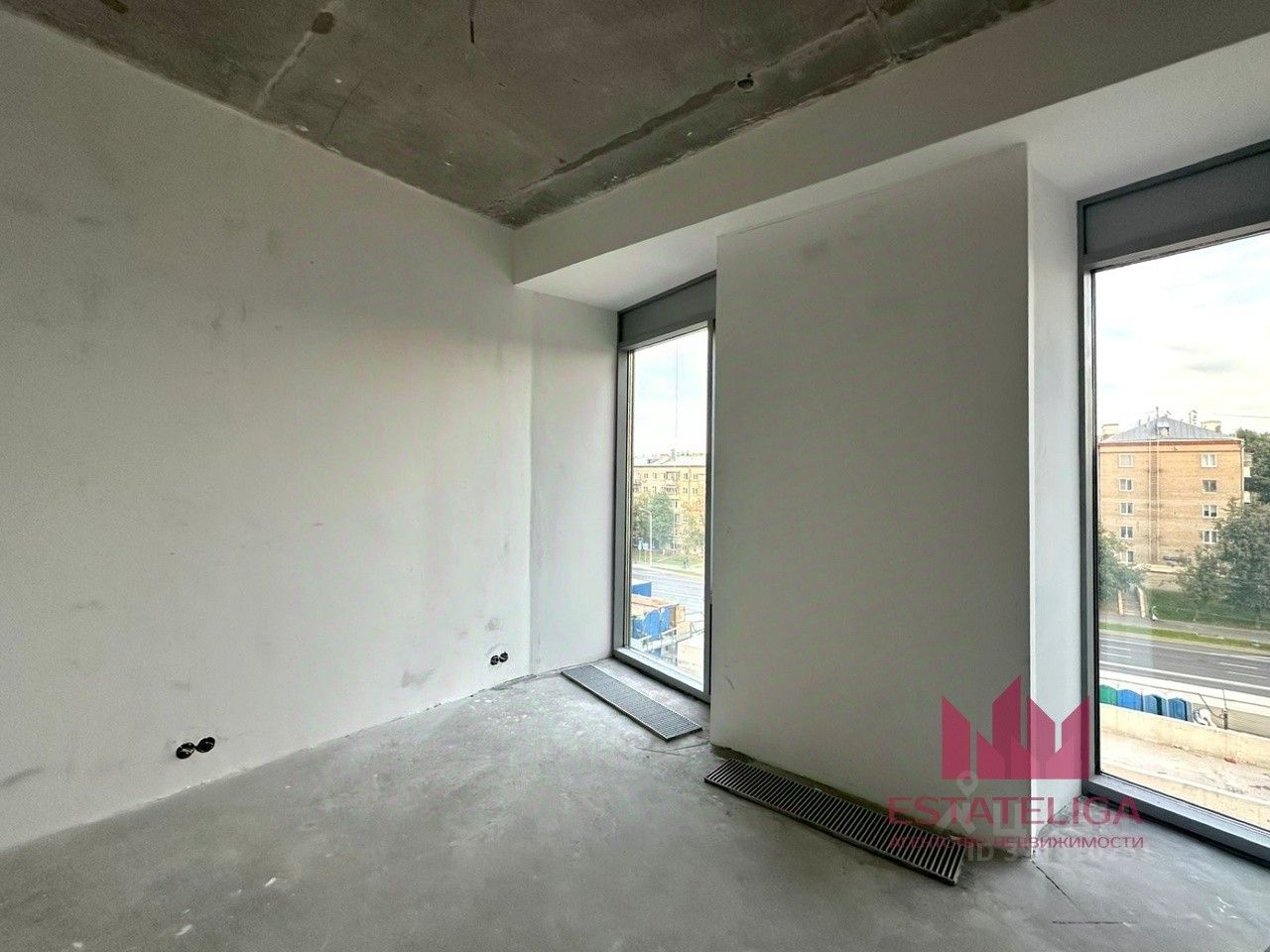 Продажа 2-комн квартиры на вторичном рынке Севастопольский проспект, 22А