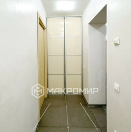 Продажа 3-комн квартиры на вторичном рынке ул Долгоозёрная,  д. 11