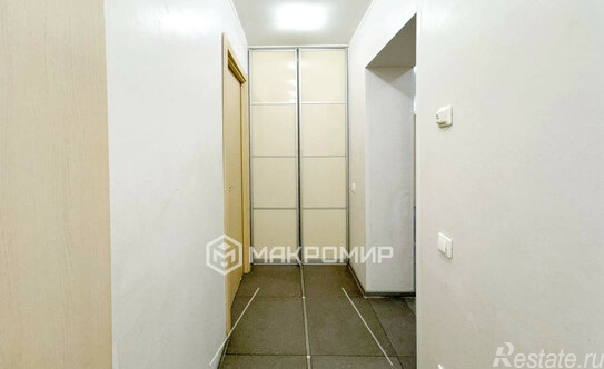 Продажа 3-комн квартиры на вторичном рынке ул Долгоозёрная,  д. 11