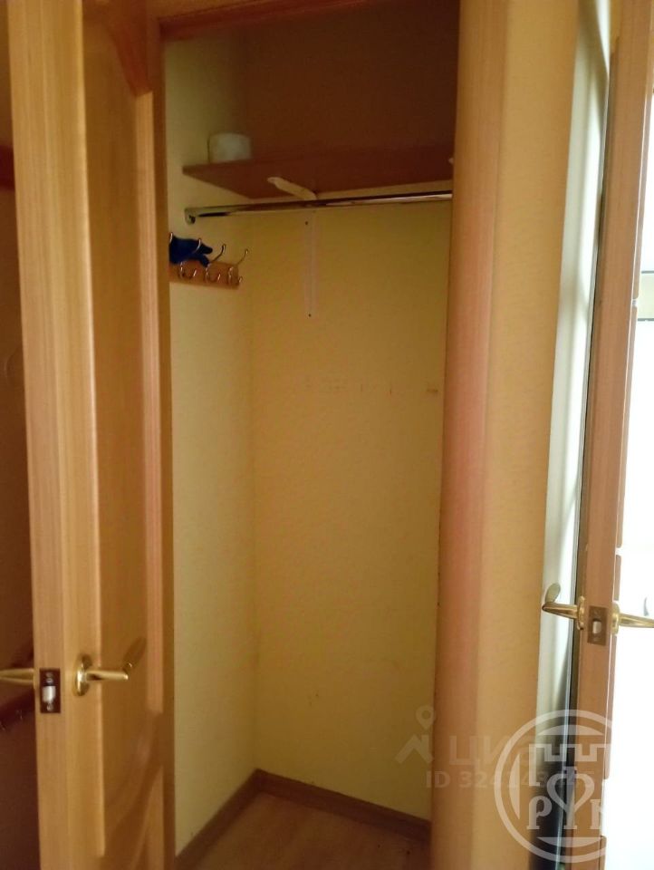 Продажа 2-комн квартиры на вторичном рынке пос. Осельки, 105