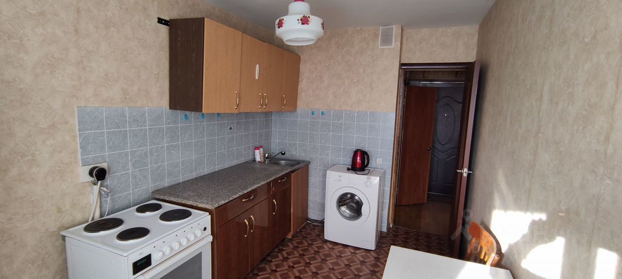 Продажа 1-комн квартиры на вторичном рынке Лобня, улица Ленина,  д. 7к2