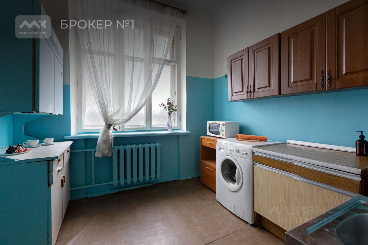 Продажа 3-комн квартиры на вторичном рынке улица Васи Алексеева, 22