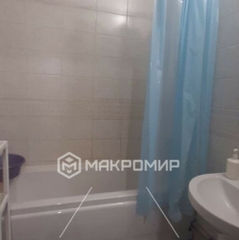 Продажа 1-комн квартиры на вторичном рынке ул Бутлерова,  д. 9,  к. 2