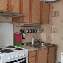 Продажа 2-комн квартиры на вторичном рынке Ветеранов пр-кт,  д. 75,  к. 4