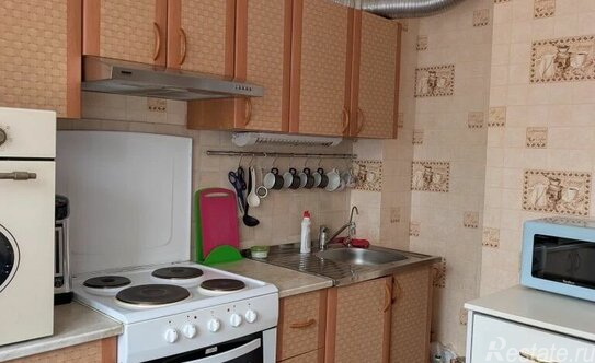 Продажа 2-комн квартиры на вторичном рынке Ветеранов пр-кт,  д. 75,  к. 4