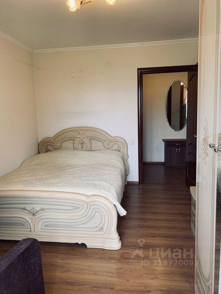 Продажа 3-комн квартиры на вторичном рынке пос. Опытного хозяйства Ермолино, улица Центральная