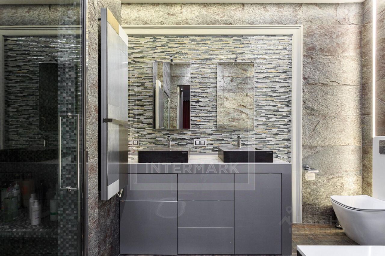 Продажа 3-комн квартиры на вторичном рынке Мосфильмовская улица, 8