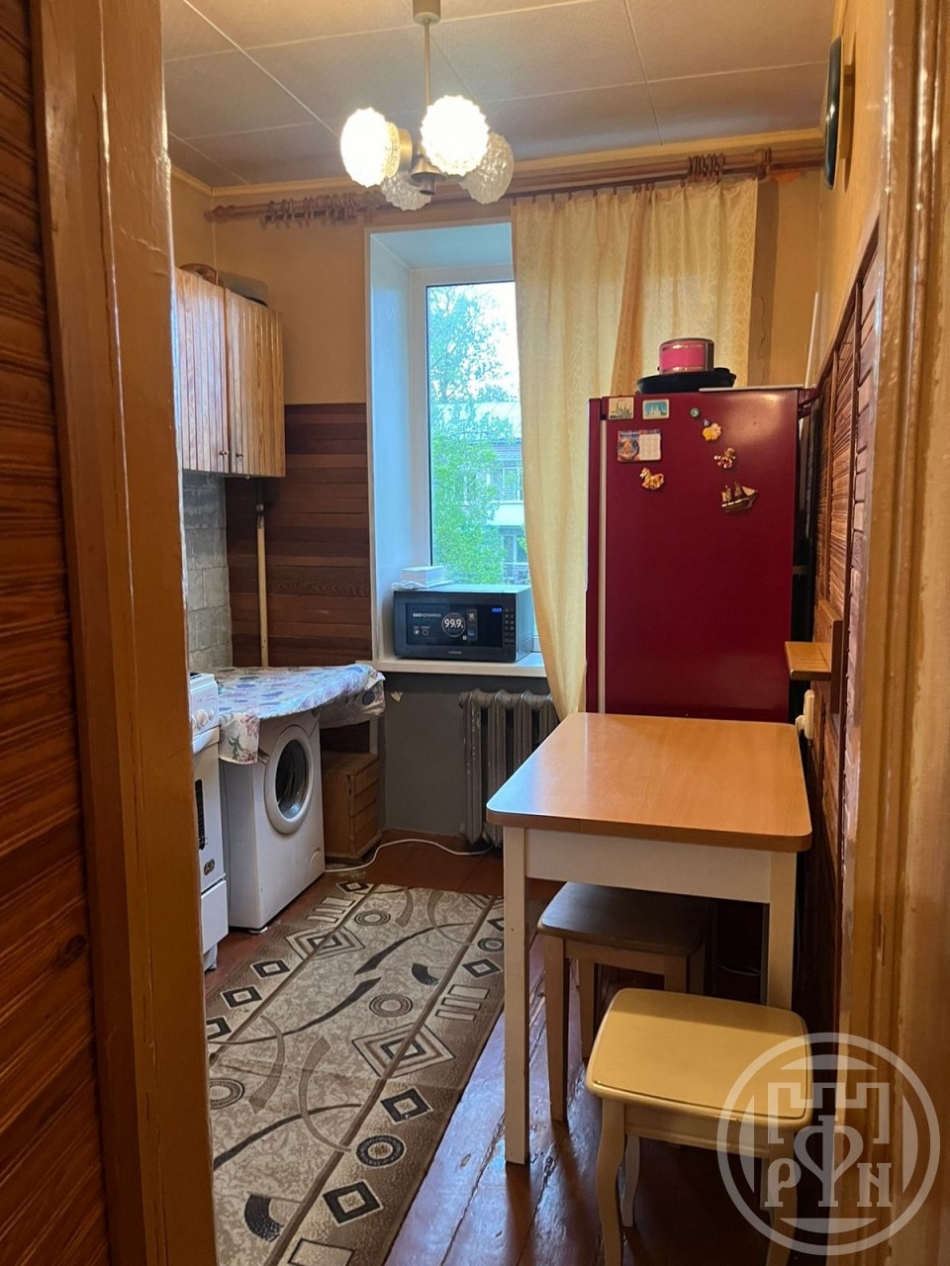 Аренда 1-комн квартиры на вторичном рынке Петергоф г., Петергоф г.,  д. 11