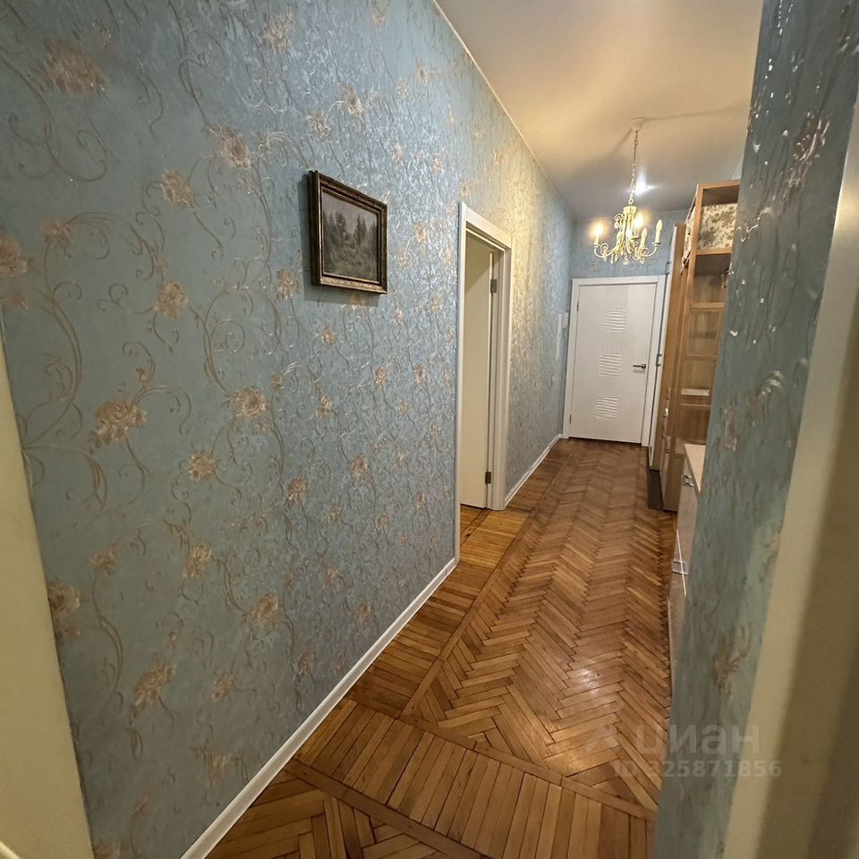 Аренда 3-комн квартиры на вторичном рынке Английский проспект, 21/60