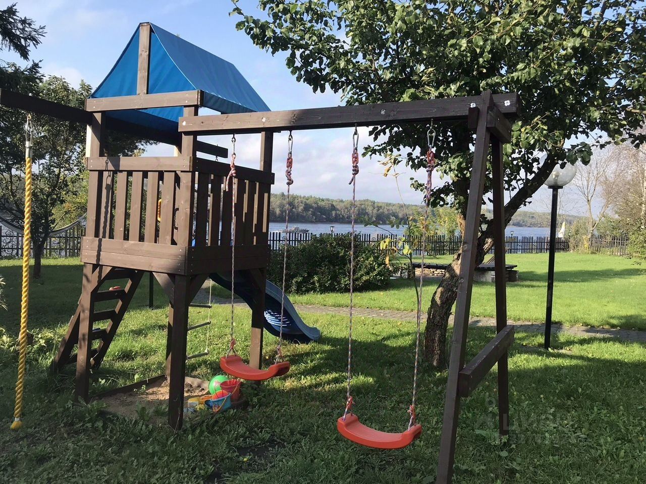 Продажа дома Кировск, Набережная улица, 36