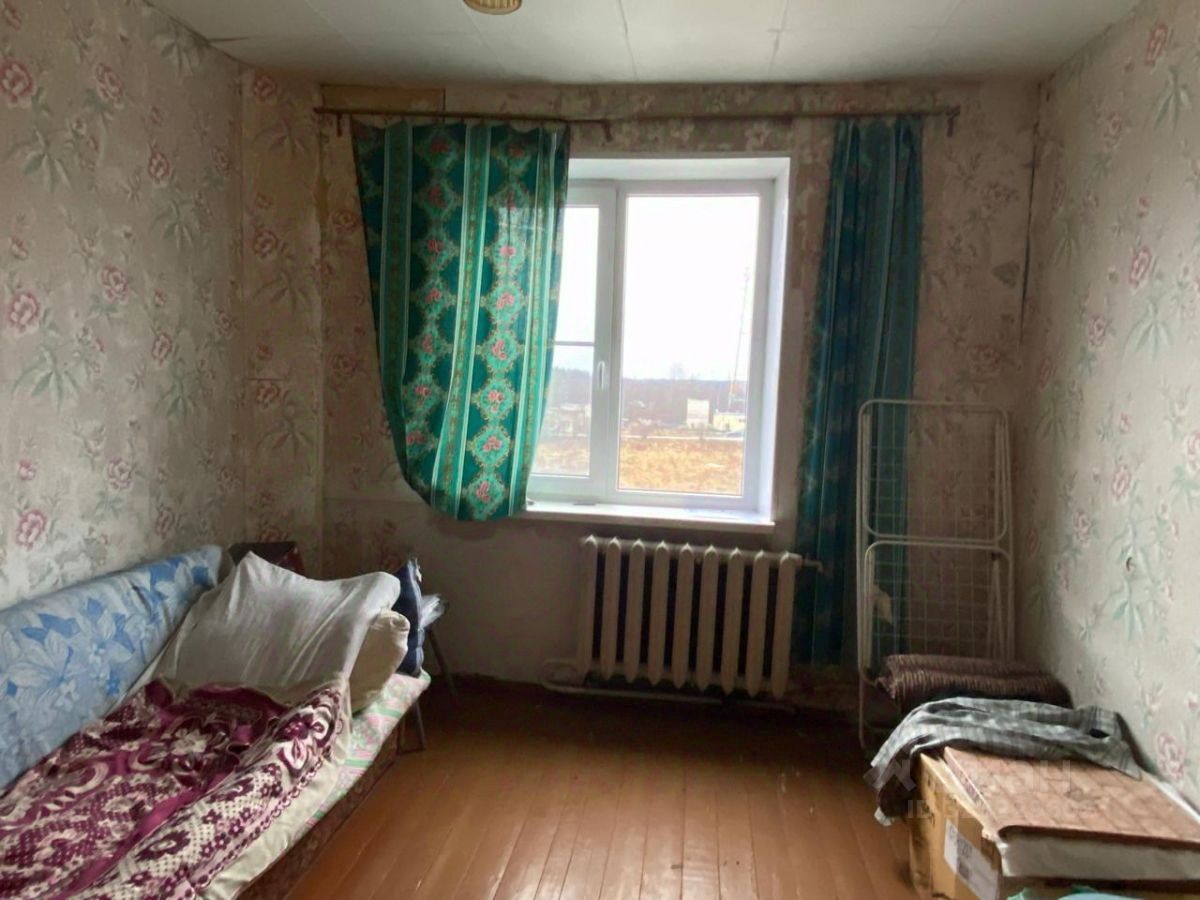 Продажа 3-комн квартиры на вторичном рынке д. Хвалово, 16
