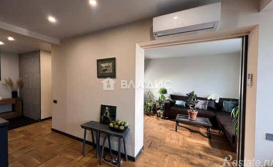 Продажа 3-комн квартиры на вторичном рынке Красногорск, Новотушинская улица,  д. 4