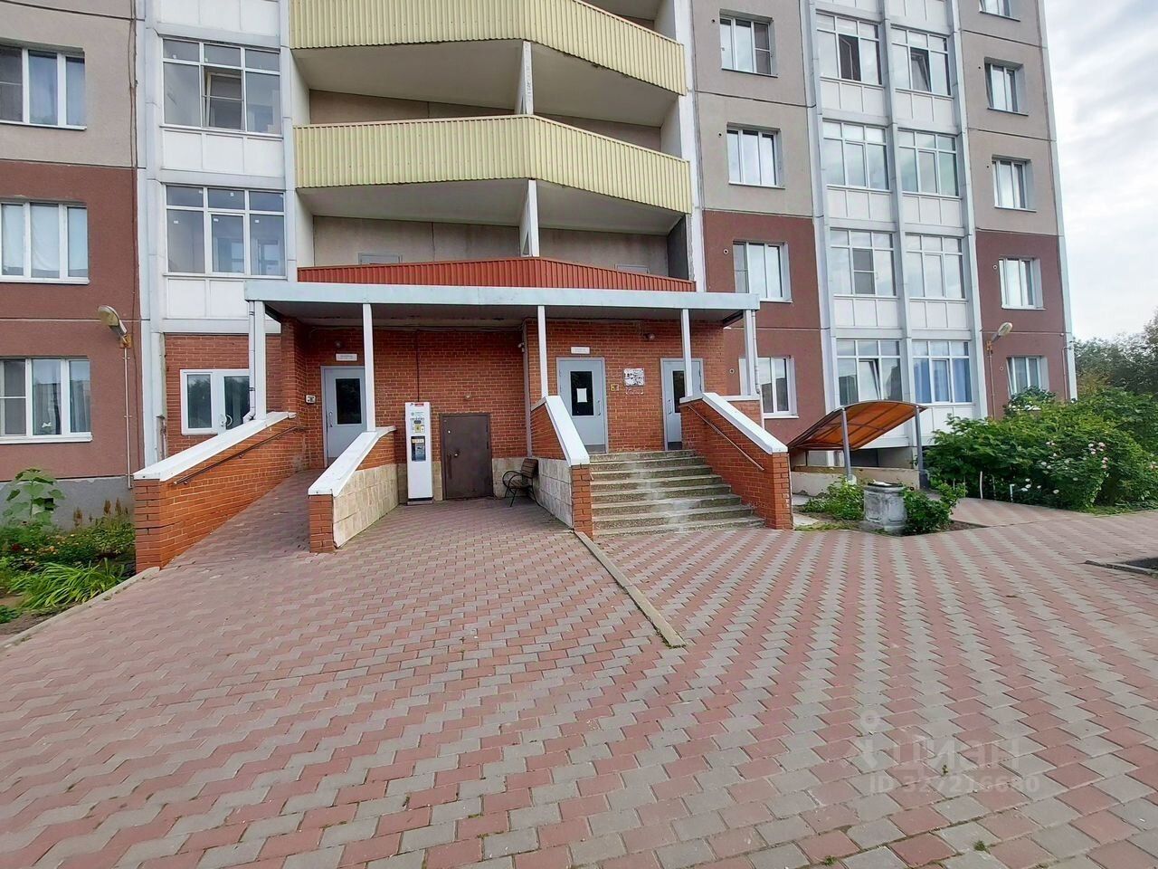 Продажа 3-комн квартиры на вторичном рынке Гатчина, улица Чехова, 26