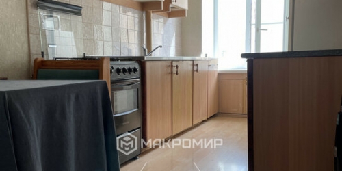 3-комн квартира Лахтинская улица,  д. 25Б