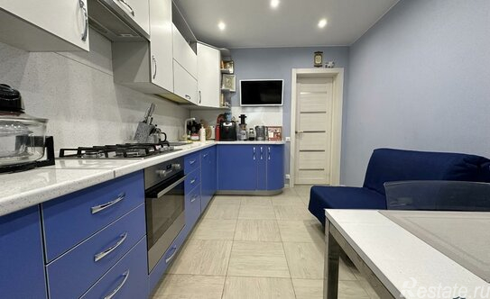 Продажа 2-комн квартиры на вторичном рынке Центральный, ул 25 лет Октября,  д. 4