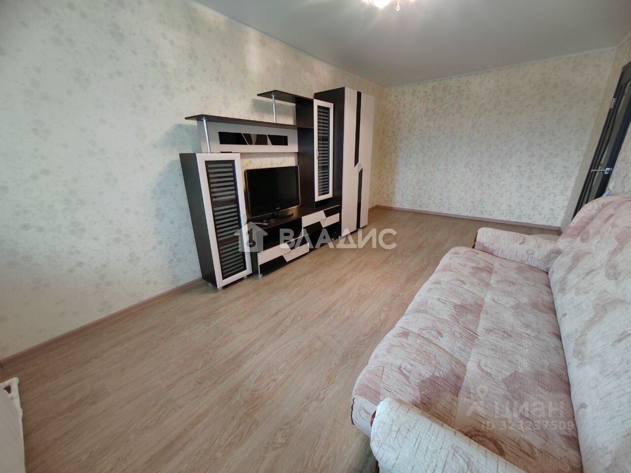 Продажа 1-комн квартиры на вторичном рынке Москворецкий мкр, улица Спартака,  д. 20