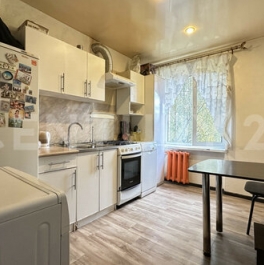 Продажа 2-комн квартиры на вторичном рынке Ветеранов пр-кт,  д. 46