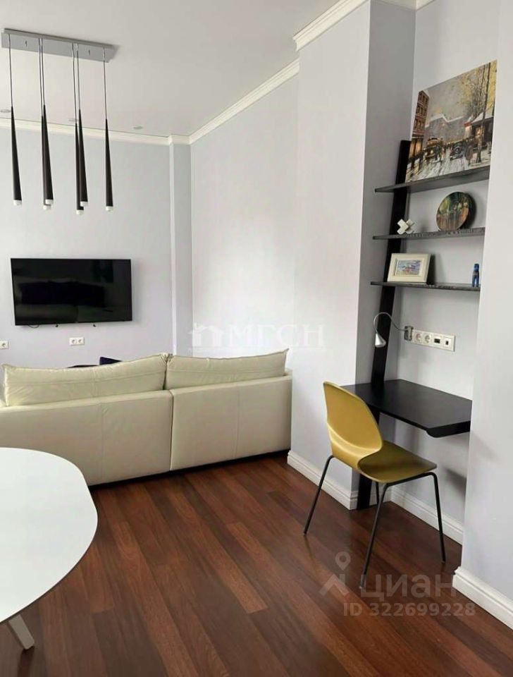 Продажа 2-комн квартиры на вторичном рынке улица Усачева, 29К7