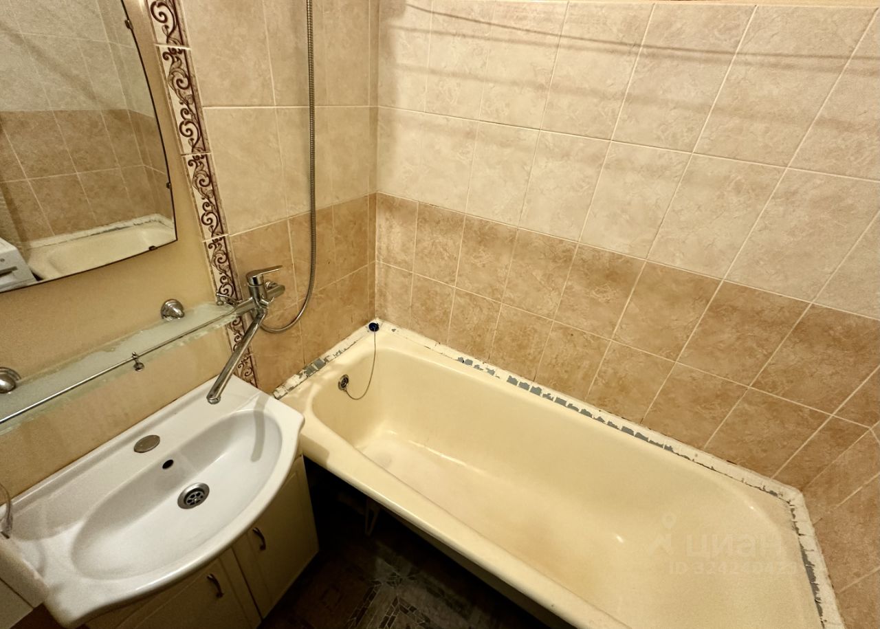 Продажа 1-комн квартиры на вторичном рынке Ленская улица, 9К2