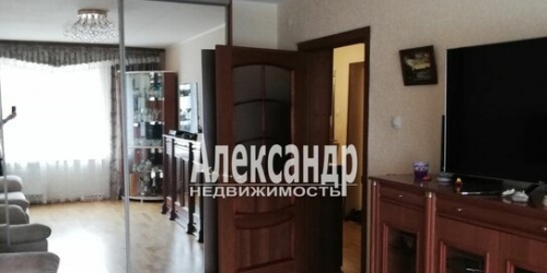 2-комн квартира улица Варвары Петровой,  д. 6