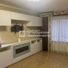 Продажа 2-комн квартиры на вторичном рынке Кузнецова пр-кт,  д. 10 к2
