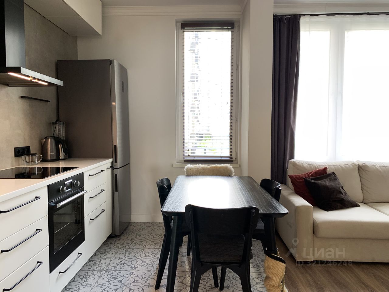 Продажа 3-комн квартиры на вторичном рынке проспект Магеллана, 2