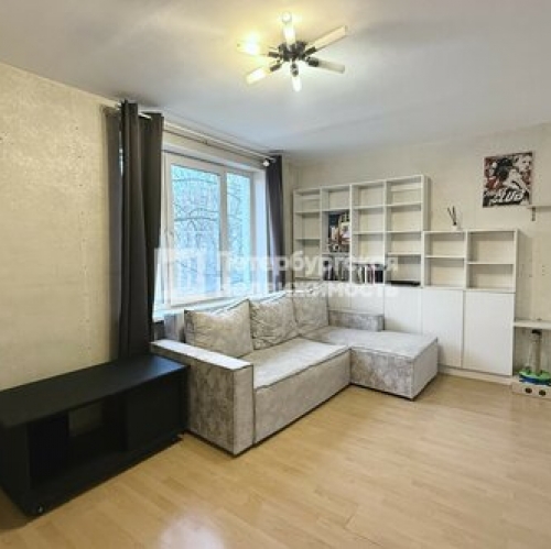 2-комн квартира улица Лёни Голикова,  д. 18