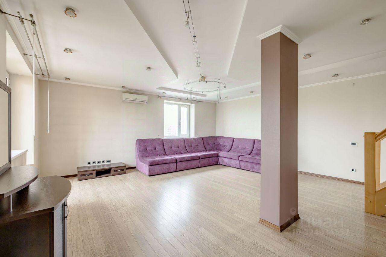 Продажа 4-комн квартиры на вторичном рынке Перовская улица, 20