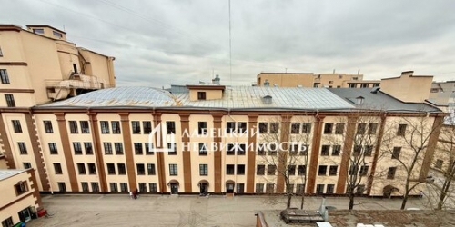 6-комн квартира Чкаловский пр-кт,  д. 52