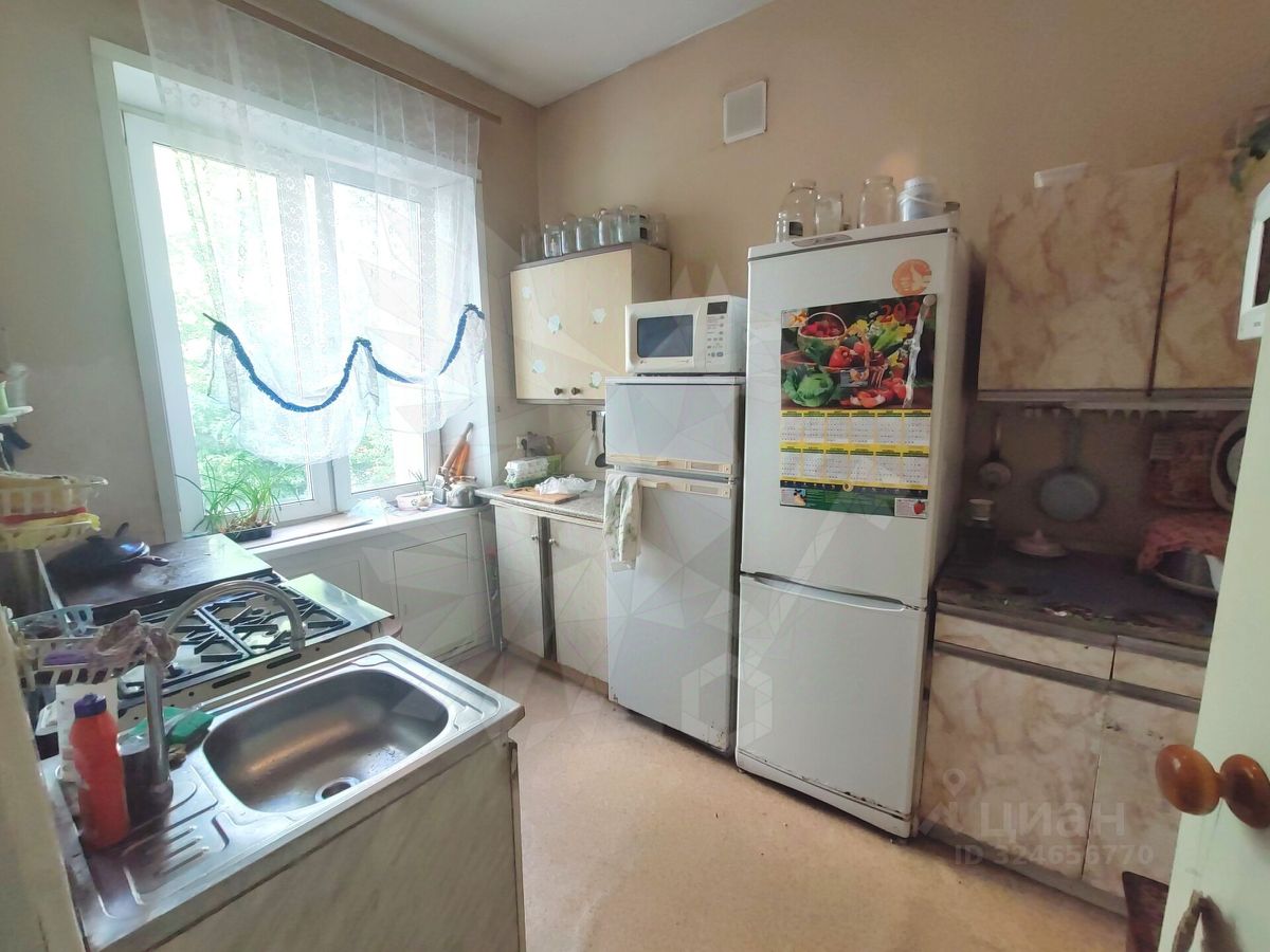 Продажа 4-комн квартиры на вторичном рынке Новослободская улица, 62К19