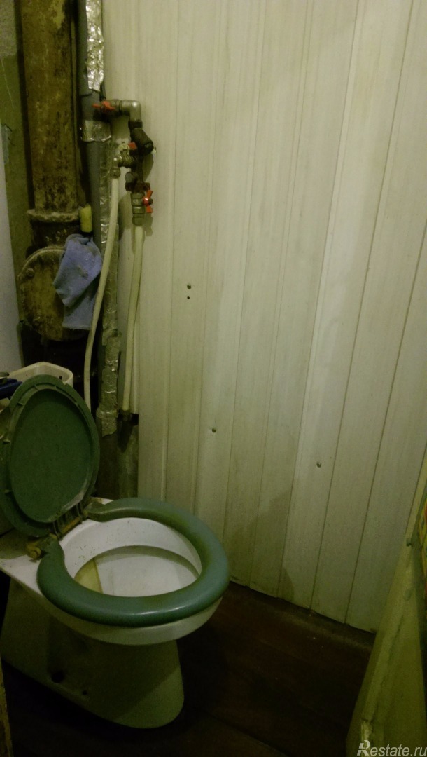 Продажа комнаты Лахтинская ул,  д. 28