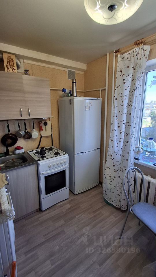 Продажа 2-комн квартиры на вторичном рынке пос. Мга, улица Железнодорожная, 75