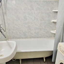 Продажа 2-комн квартиры на вторичном рынке ул Пржевальского,  д. 2