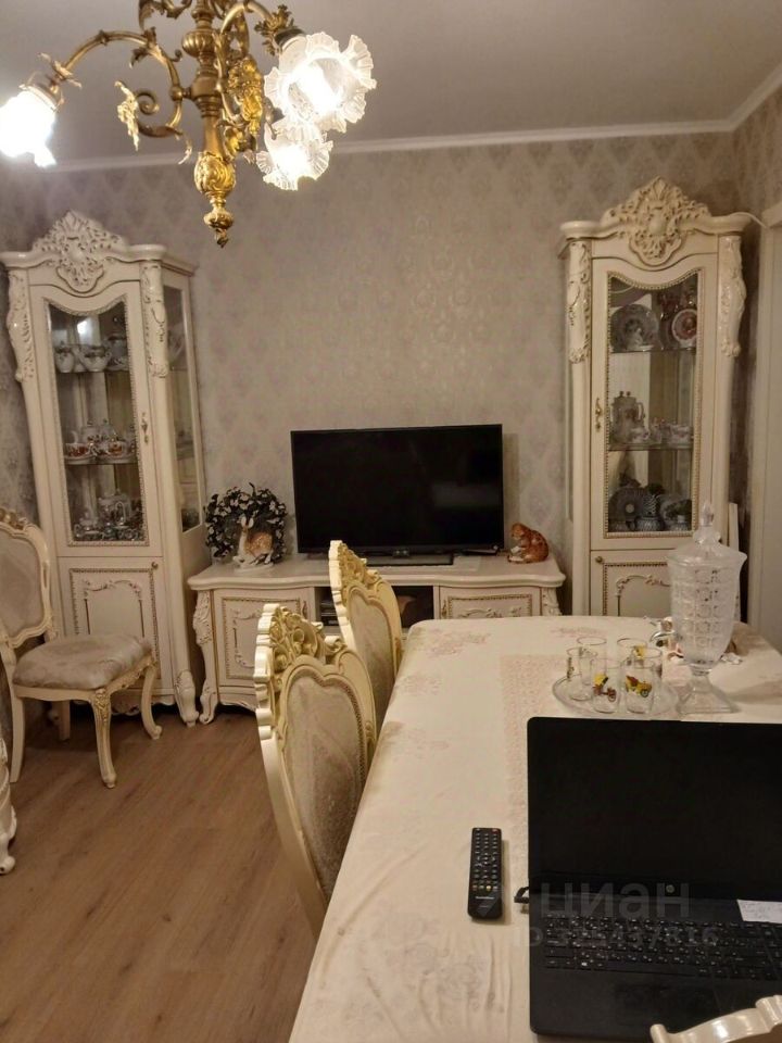Продажа 2-комн квартиры на вторичном рынке проспект Кузнецова, 25К1