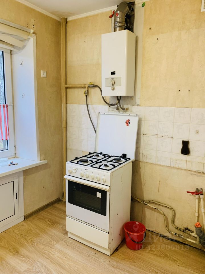 Продажа 1-комн квартиры на вторичном рынке Болшево мкр, Школьная улица,  д. 32