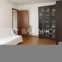 Продажа 3-комн квартиры на вторичном рынке Полянка Б. ул,  д. 9