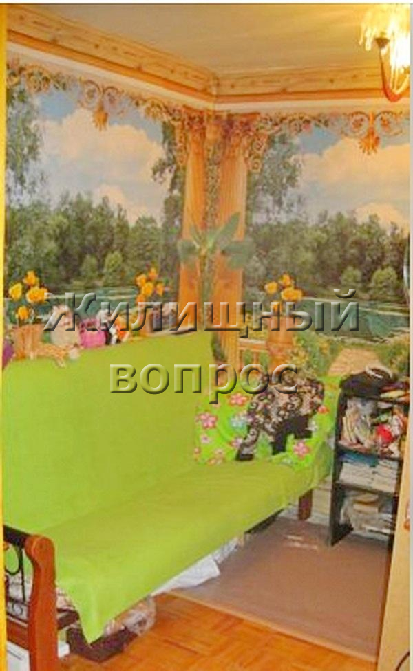 Продажа квартиры на вторичном рынке Коммунаров (Горелово) улица,  д. 124