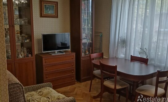 Продажа 4-комн квартиры на вторичном рынке Ветеранов пр-кт,  д. 67,  к. 4