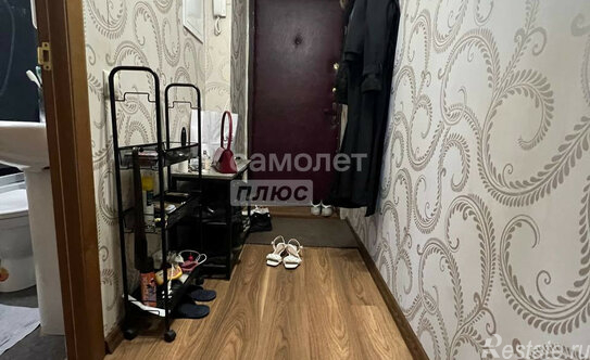 Продажа 2-комн квартиры на вторичном рынке Черноморский б-р,  д. 7,  к. 2