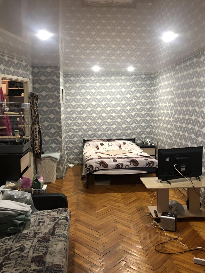 Продажа 1-комн квартиры на вторичном рынке Гатчина, проспект 25 Октября, 47