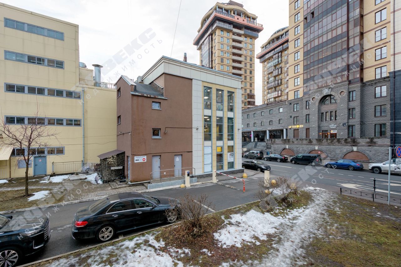 Продажа 2-комн квартиры на вторичном рынке Московский проспект, 86