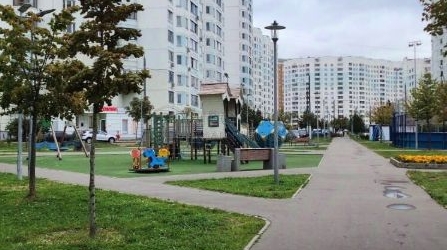 3-комн квартира улица Маршала Савицкого, 20к1