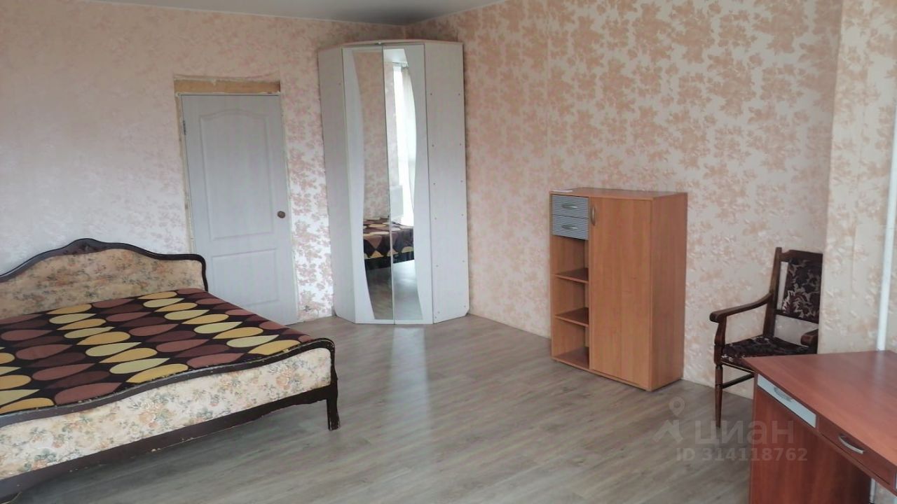 Продажа 2-комн квартиры на вторичном рынке улица Орджоникидзе, 59к2